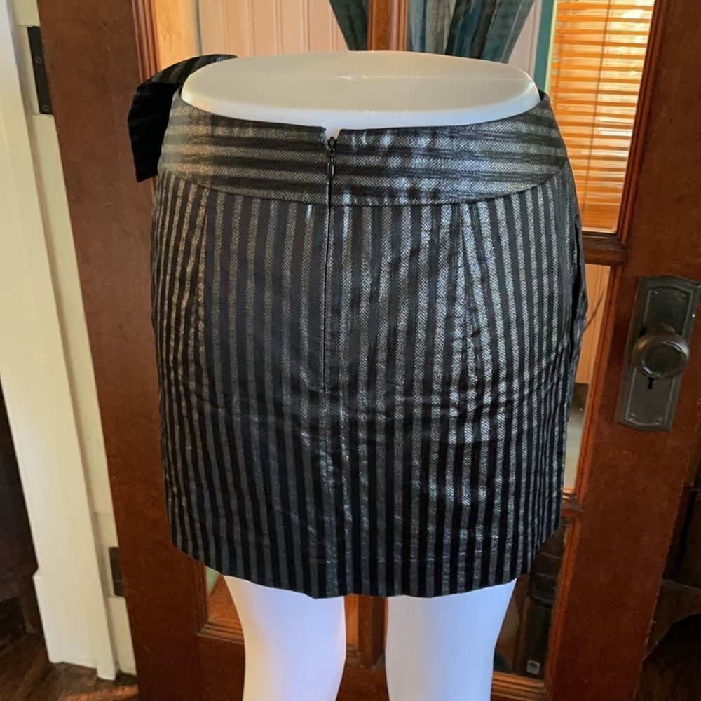 Armani Sz 4 *BOW* BLK&Silver Lined Mini Skirt - Picture 4 of 11